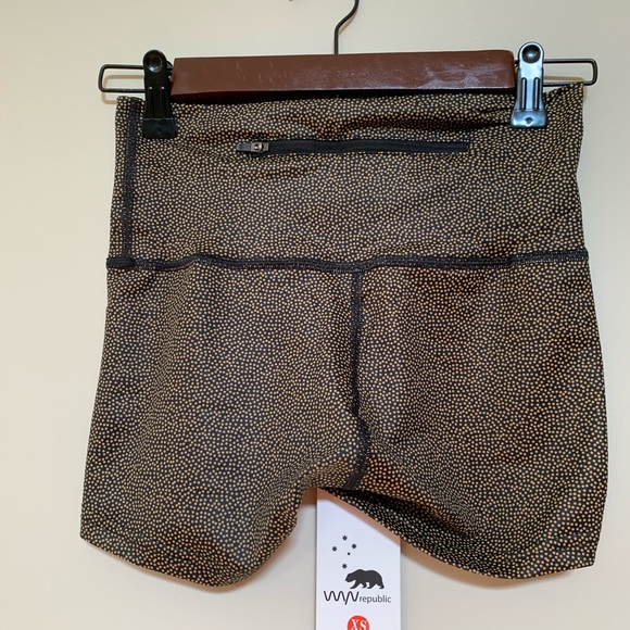 Wyn Republic Shorts - Picture 3 of 6